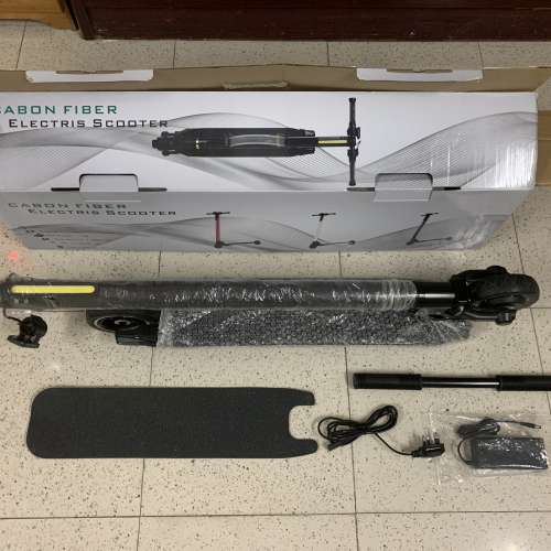 全新電動滑板車/電動單車 （只開盒檢查、有3段車速）