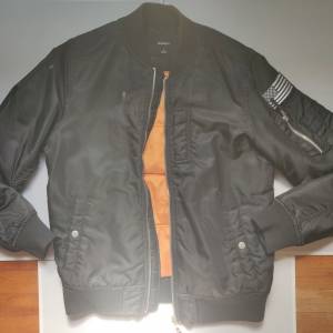 Bossini bomber size S
