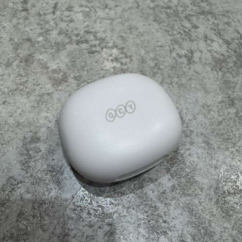 99% 新 QCY bluetooth earphone 藍牙耳機 有盒