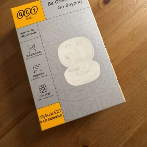 99% 新 QCY bluetooth earphone 藍牙耳機 有盒