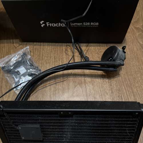 Fractal Design Lumen S28 RGB V2