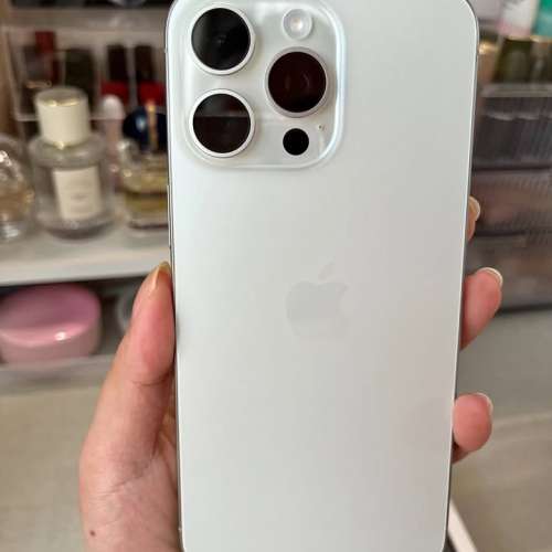 iPhone  15Promax白色