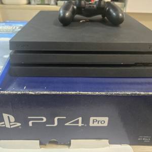 90%新 SONY PS4 PRO 1T CUH7006BB01 連3隻Game