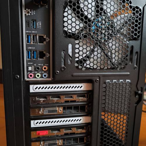 Corsair MSI GTX 1070 ASRock X99 i7-6800K 24GB Ram