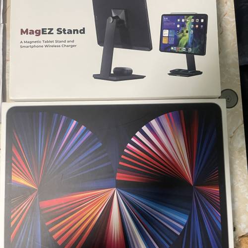 好X新淨😆 ipad pro 第五代 256gb 12.9吋 Wi-Fi 版  有原裝盒 機套 充電頭 送價值$6...