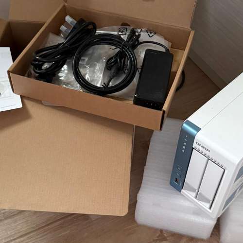 QNAP TS-262C 4G Ram 99%新全套有盒有單有保