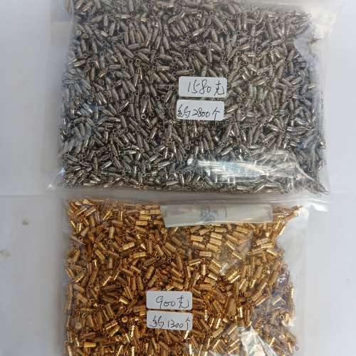 清理存貨平售，一手 2480克，约4100個長约  8mm螺絲頸鏈扣如照片顯示，共售330元。...