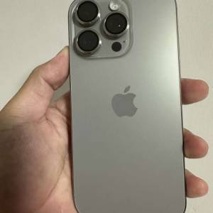 99新iPhone 15pro max 1TB,港行雙卡，完美冇花，電池健康度90，全套齊！