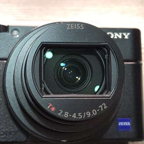 Sony rx100m7 rx100 vii (not ricoh fujifilm)