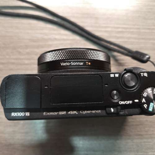 Sony rx100m7 rx100 vii (not ricoh fujifilm)