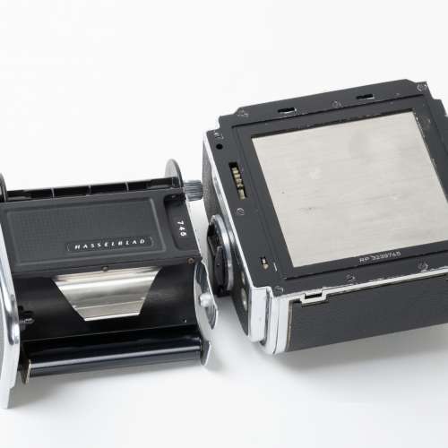 || TWO Hasselblad A12 Film Magazine - Chrome / Type II from HK$1200 ||