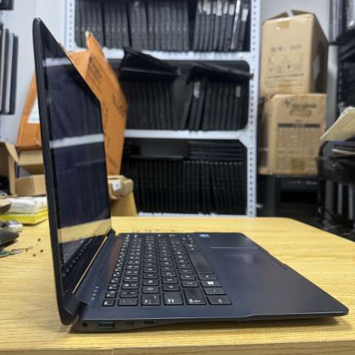 [Touch] Samsung ATIV Book 9 Lite (AMD 4核 / 13.3" 觸控屏 / Win 11 / 永久Offic...