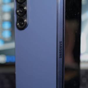 9成新 samsung z fold 6 12+256 藍色 行保 無花