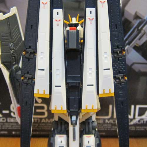 RG Nu Gundam 已砌 ( 高達 )