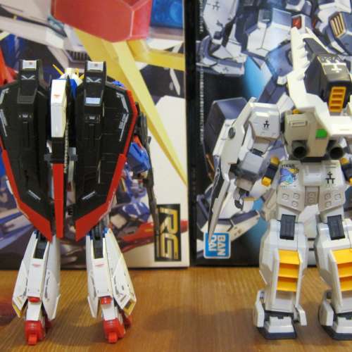 RG Z 高達 (Zeta Gundam) + HG Hazel Custom 已砌