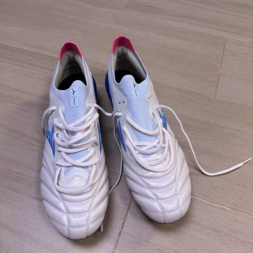 美津濃 Morelia Neo III β 日本製足球鞋