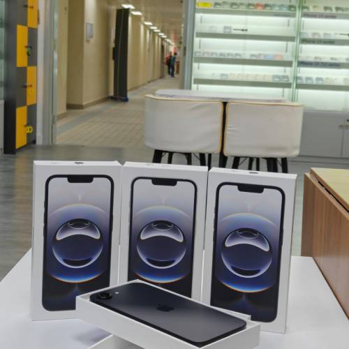 0次用電！未激活！近新日本版iphone 16e 256gb 黑色 白色  有盒 後備機