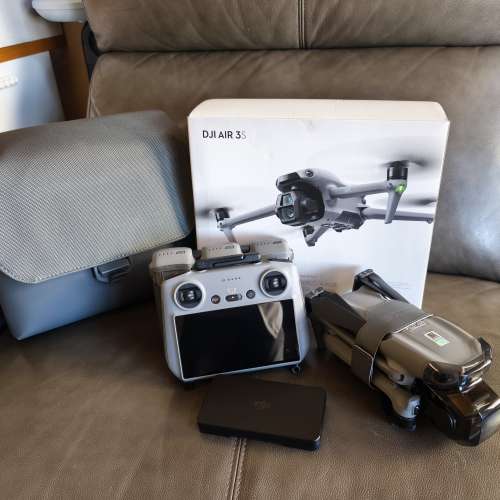 Dji air3s combo