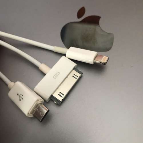 📱 Quick Charging Cable 3 in 1 USB A > Lightning / 30pin / Micro 28cm NEW 全新...