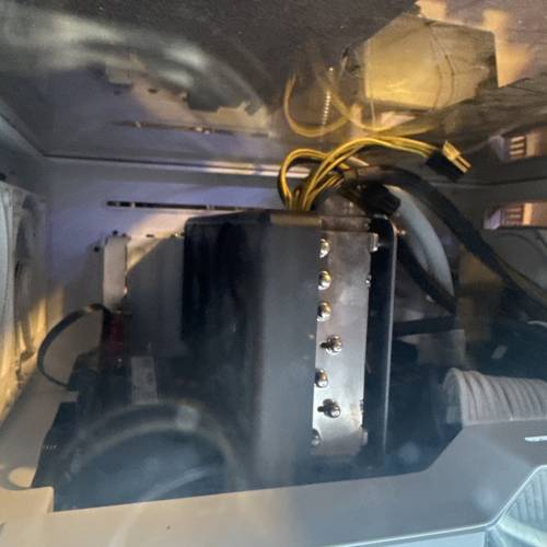 盈通大地之神黑色 rx 9070 xt