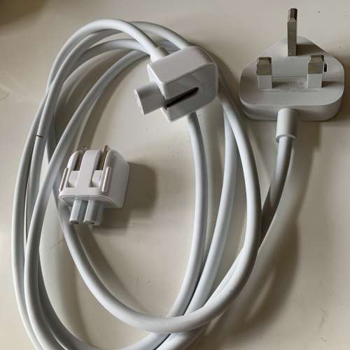 MacBook power cable