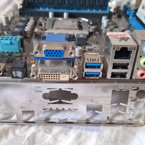 出售Asus Z77-V LX 淨底板