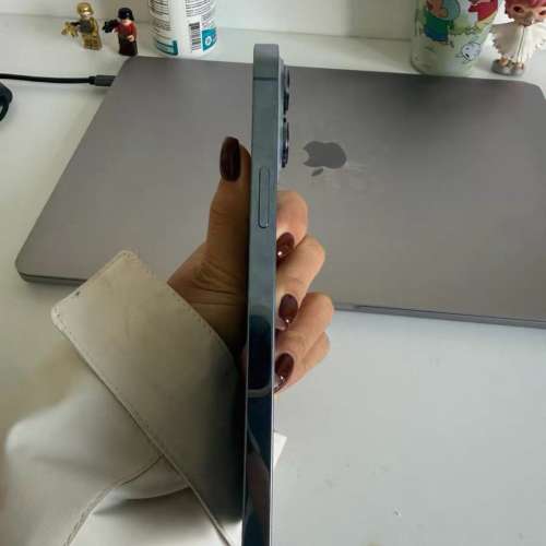 iPhone 13 pro max 1TB ( 天峰藍色) 電池效能98 ％，送Magsafe Case及玻璃貼