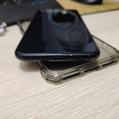 黑色 iphone se3 128gb