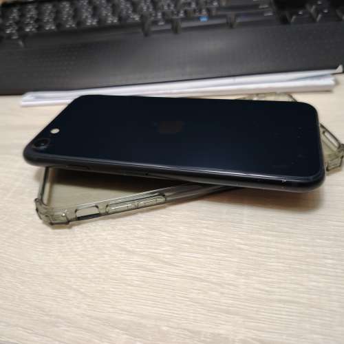 黑色 iphone se3 128gb