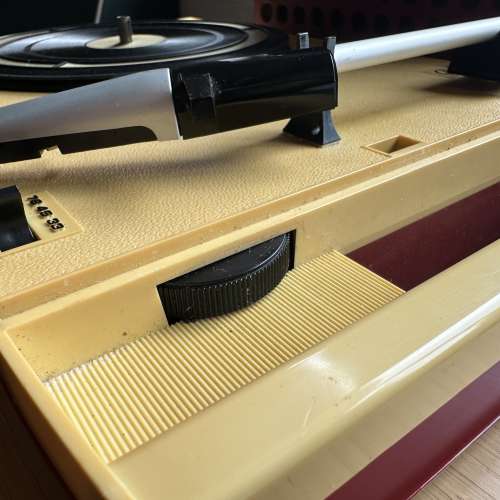 Vintage 1970s GF113 Portable Record Player 手㩗式唱盤 酒紅色