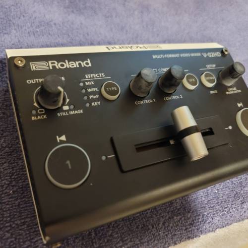 Roland Multi-Format Video Mixer V-02 HD 直播串流混影音器 視頻製作 自拍 剪片