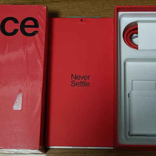 一加Ace2 高通8+Gen 1 12GB ram+256GB rom, 99%極新