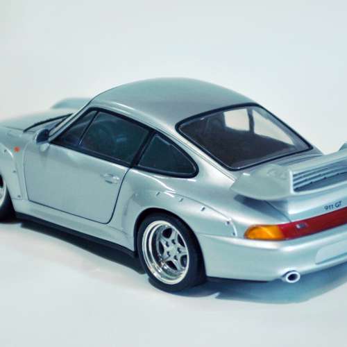 1:18 scale Car Model