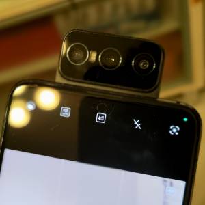 Asus Zenfone 7 8/128GB 側鍵指紋