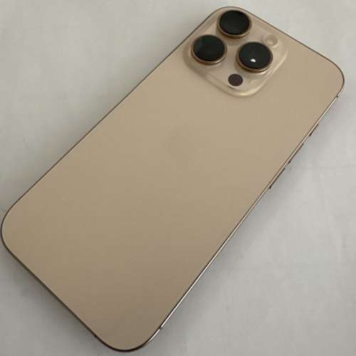 iPhone 16pro 256gb港行，電池健康度90,完美冇花，冇修冇拆，有套有貼！！