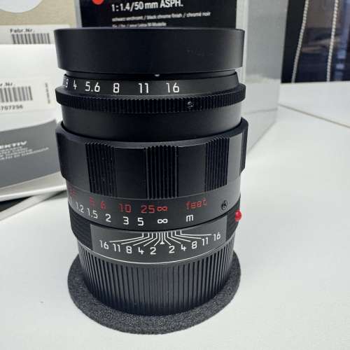 Leica Summilux-M 50mm F1.4 Black Chrome 11688