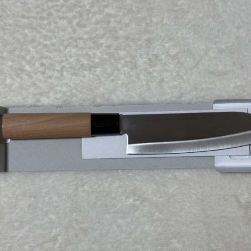 100% 新超鋒利木柄日本製廚刀