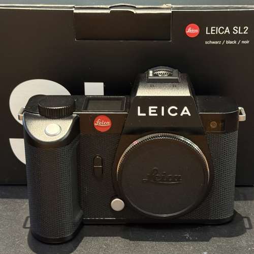 Leica SL2 digital mirrorless camera full packing