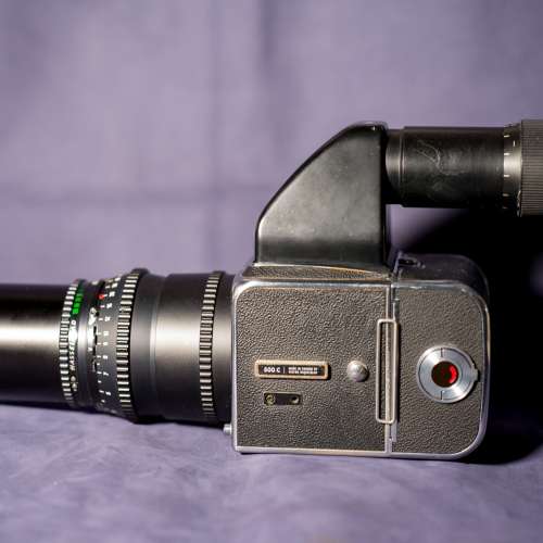 hasselblad 500c後期版本 (500cm一樣) & 250mm F/5.6 cT* & a12 film back