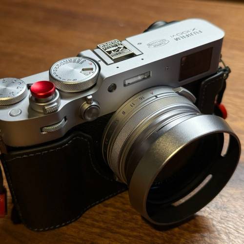Fujifilm 行貨X100VI 銀色相機連原裝filter，原裝adaptor，原裝遮光罩hood及韓國真...