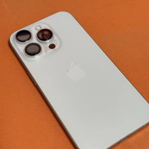 手機升級放售2手iPhone 15 Pro 白色 512GB $4700 無維修非常新淨