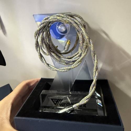 放Vortex Eliana 棉花糖 限量38條