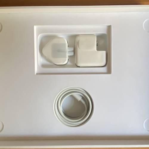 Apple MacBook Air M1 16+512 金色