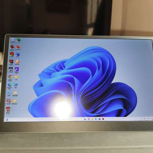 15.6" LEPOW 便携顯示屏，FHD HDMI /TYPE C 輸入，內置双喇叭
