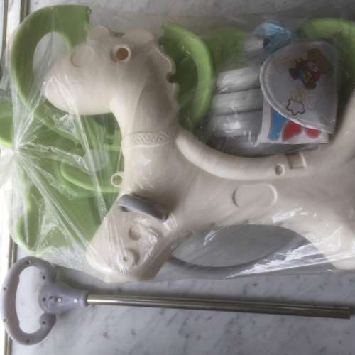 $150 全新 未開封 BB 寶寶 兩用 學步車 及 遙遙木馬 (發展技能丨大肌肉動作)