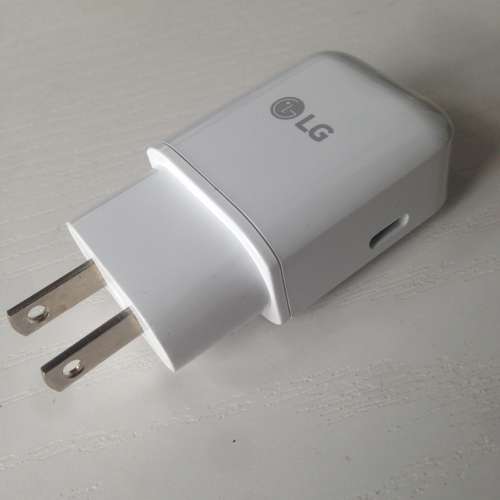 📱 LG MCS-N04WR USB Type-C Fast Adaptive Charger 5V-3A Nexus 5X USED 旅行充電...