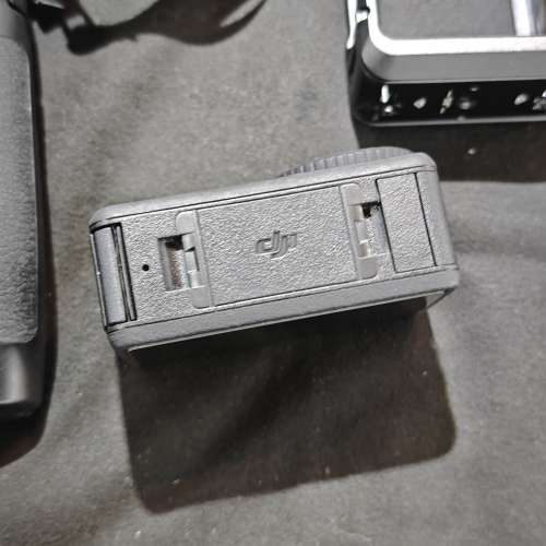 DJI ACTION 5 Pro 冇盒冇單冇證冇保 跟手持棍 1電 1框 1條線充 有貼玻璃貼 98%new ...