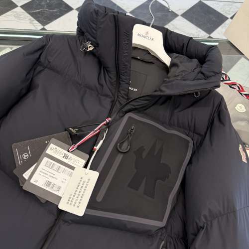 Moncler Grenoble系列Mandres连帽短款羽绒夹克外套