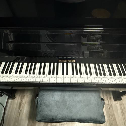 w.hoffmann V 126 UPRIGHT PIANO 直立式鋼琴 9成新
