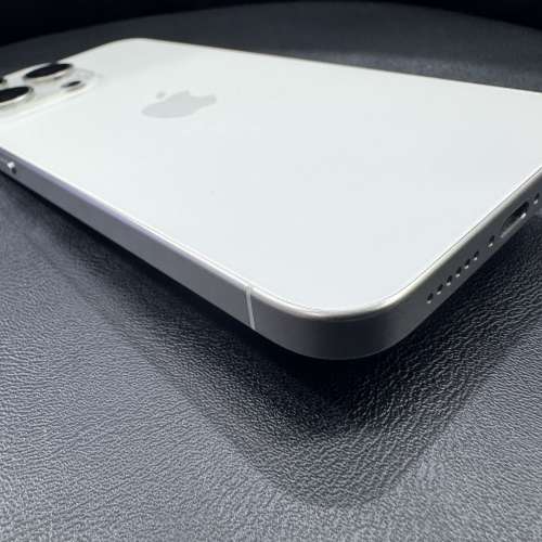 99%New iPhone 15 Pro Max 256GB 白色 香港行貨 電池100% 有配件 自用首選超值